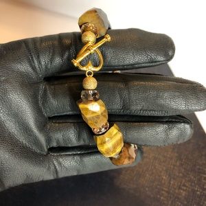 Bracelet semi precious stones.